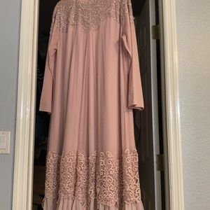 Dainty Jewells Dress only worn twice